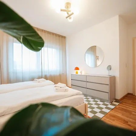 Hidden Tiny Near Center & The Mosel River Apartament