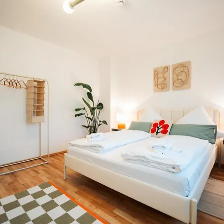 Hidden Tiny Near Center & The Mosel River Apartamento