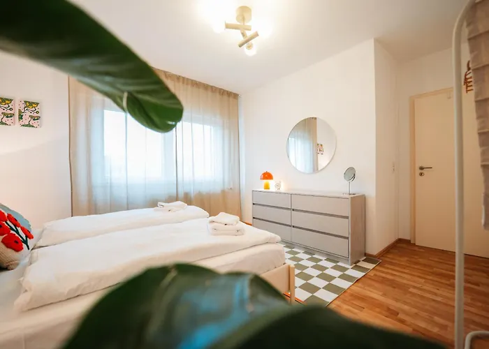 Hidden Tiny Near Center & The Mosel River Apartamento